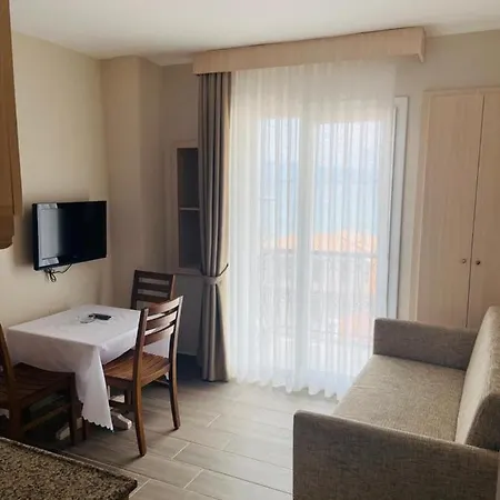 شقة فندقية Ileri & Çeşme