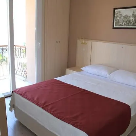 Ileri & شقة فندقية