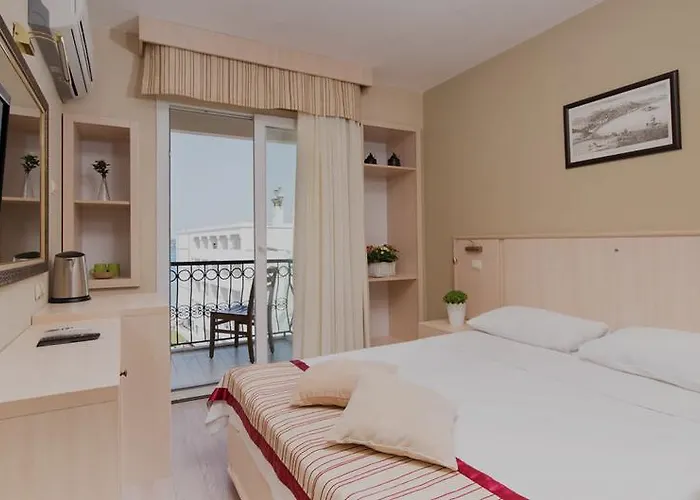 شقة فندقية Ileri & Çeşme